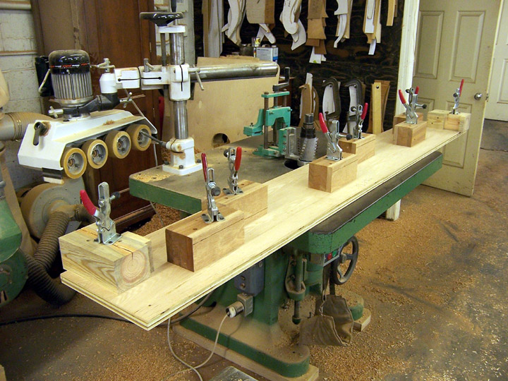 324 Contemporary Bed